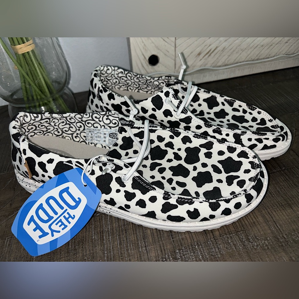 BNWT Cow print Hey Dude Wendy shoes 11W Milky Way print